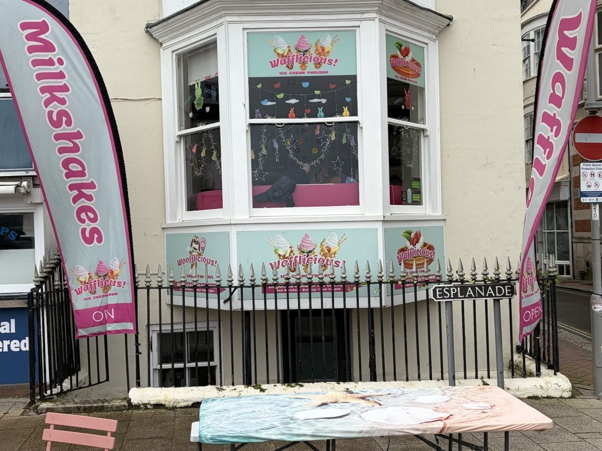 Exterior shot of Wafflicious ice cream shop