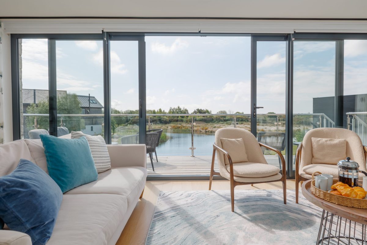 Luxury Dorset holiday cottage with summer availability
