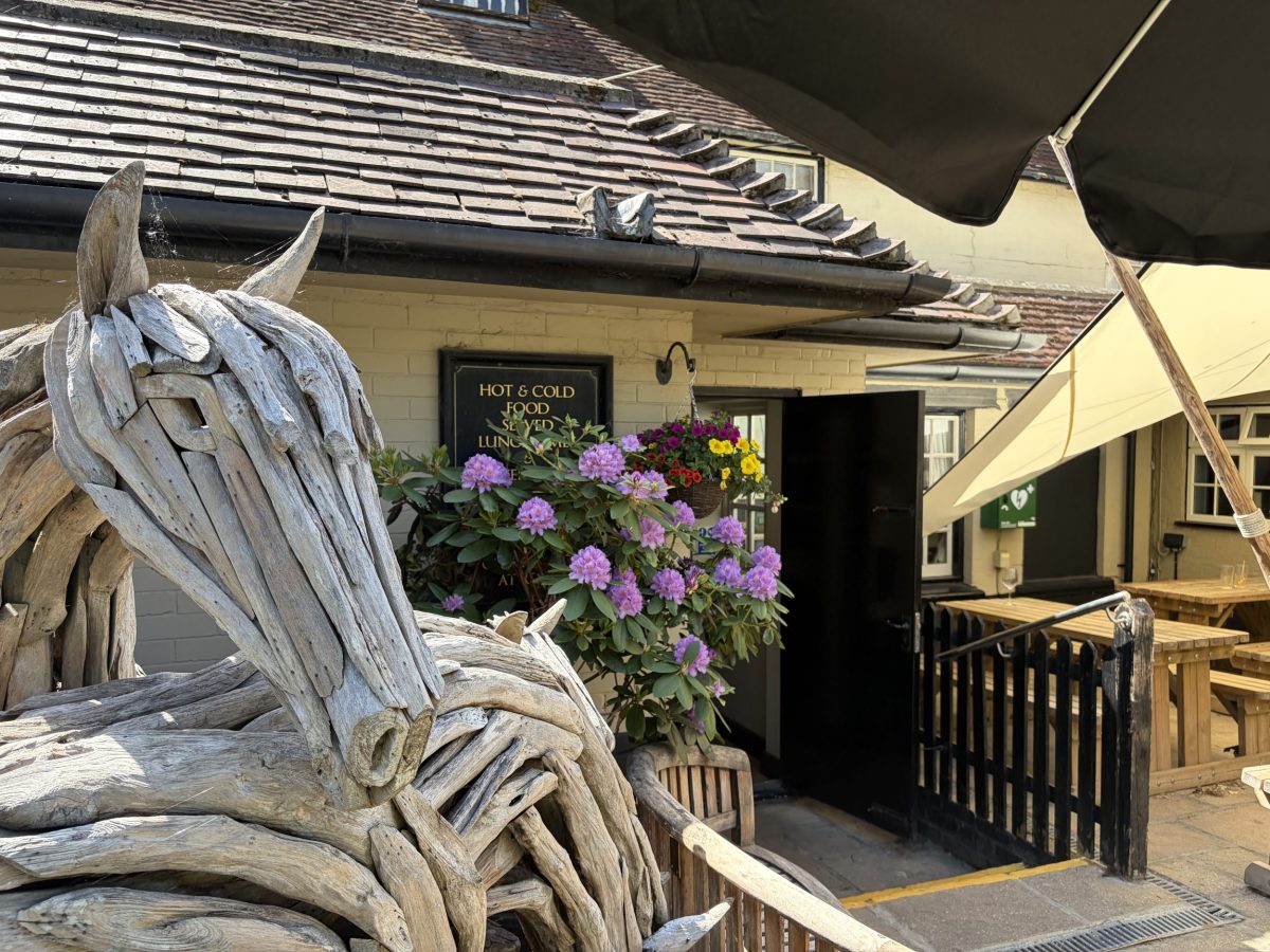 The White Horse Inn in Stourpaine, a popular pub stop on the North Dorset Trailway